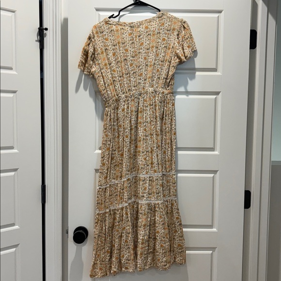 Cotton Rye Floral Half Button Up Tie Waist Midi Dress in Yellow Cream and Green - Picture 5 of 6